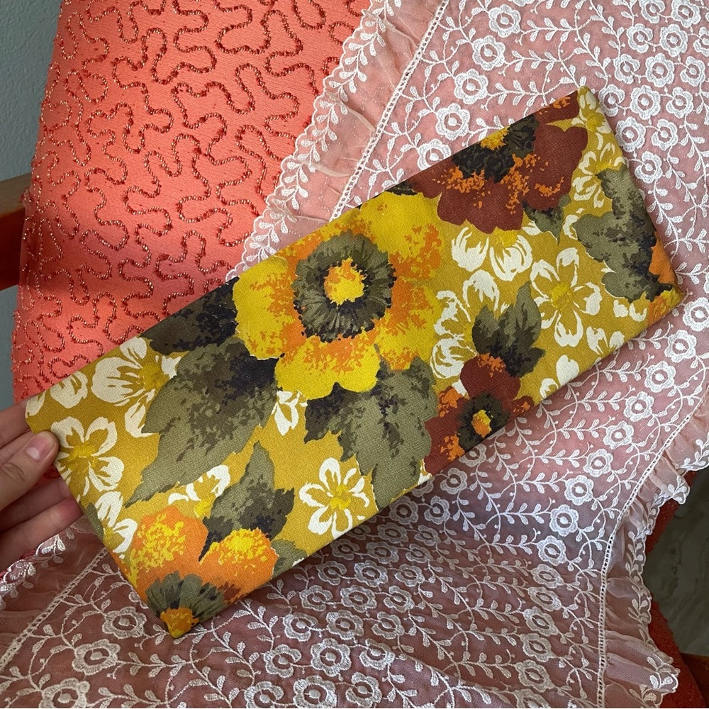 Vintage | 70s Groovy Long Zipper Bag